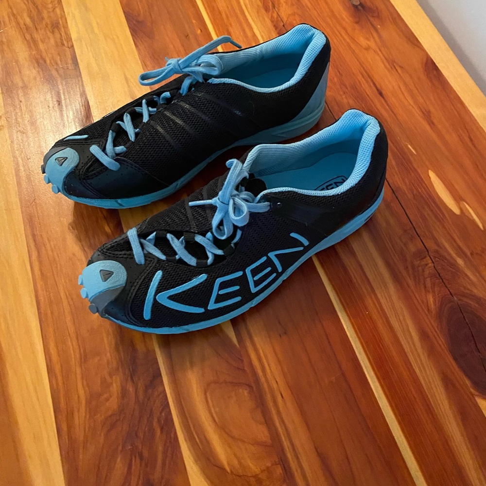 Keen Asymmetrical Trail Running Hiking Shoes Women’s Size 8.5 Blue and Black